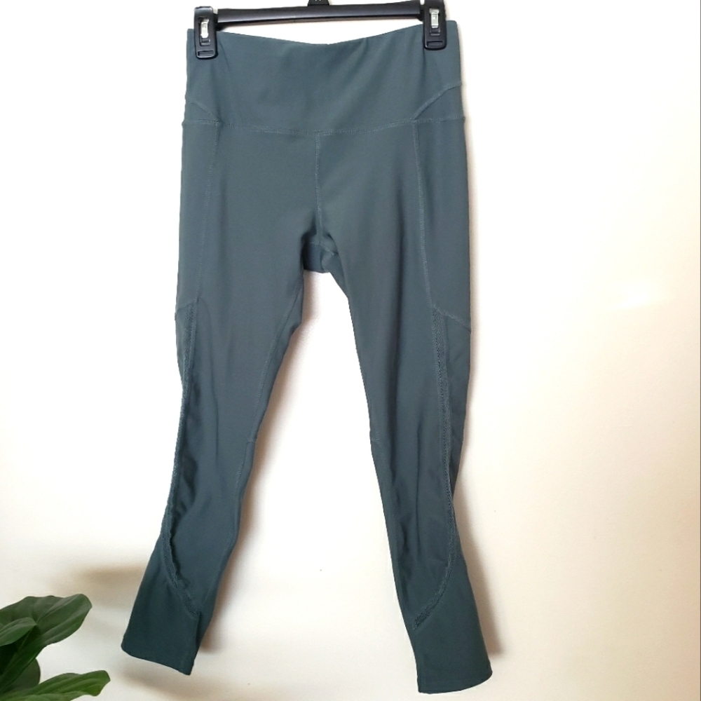 Apana sage green Sz S, workout, athletic, lounge leggings.